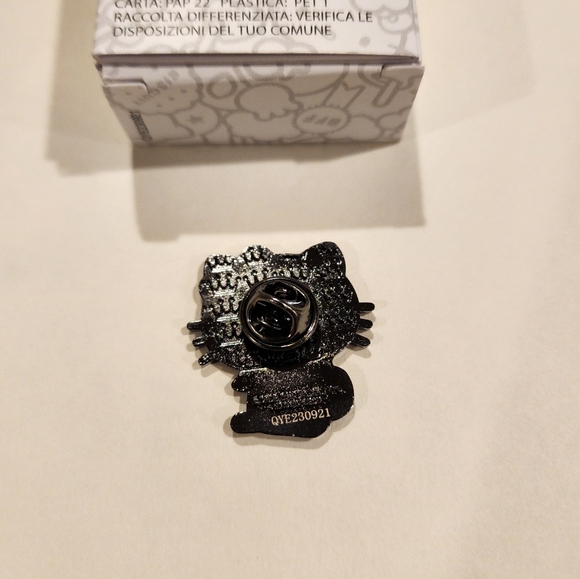 Loungefly Hello Kitty Glitter Mermaid Blind Box Enamel Pin Sailor Glasses Opened - Picture 7 of 9